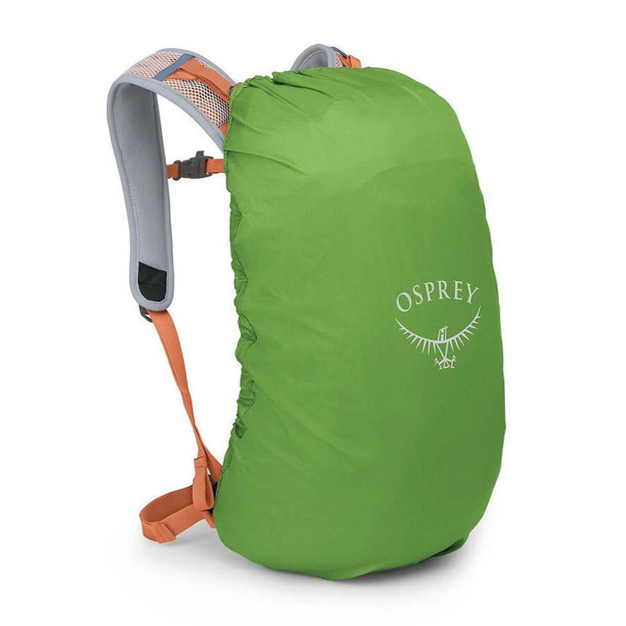 Osprey Hikelite 18 green daypack showcasing lightweight design and AirSpeed™ ventilation system, ideal for casual and experienced hikers.