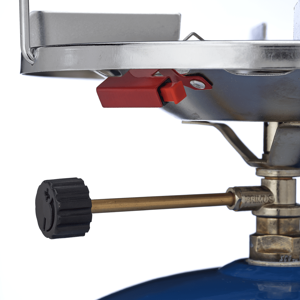 Close-up of the Primus Frigg Stove's robust propane burner with control knob.