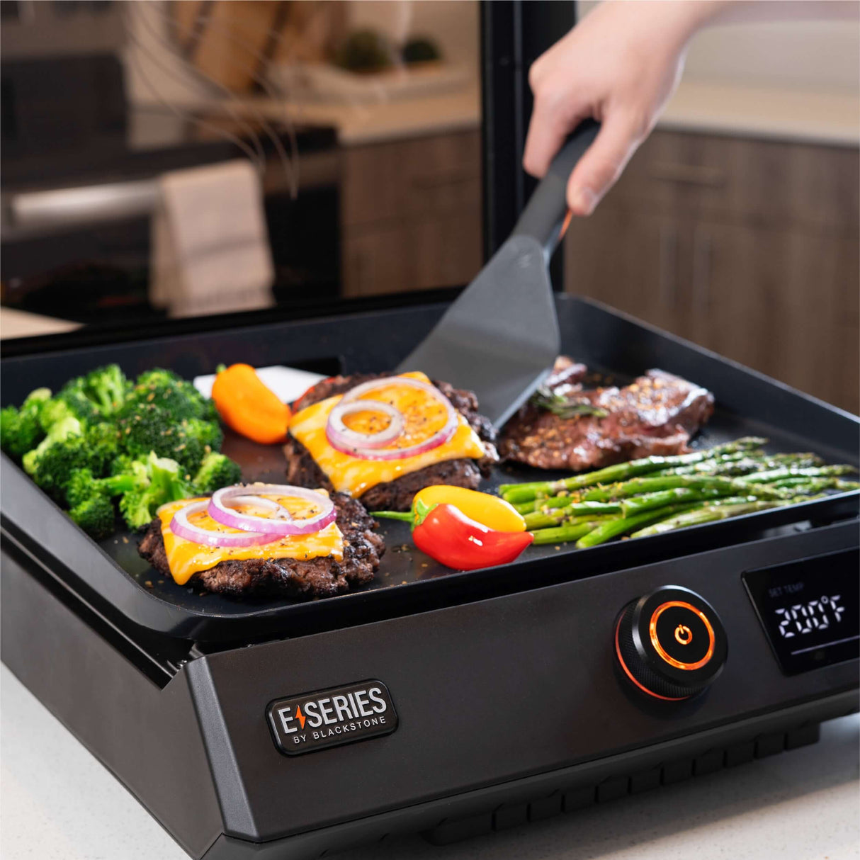 Blackstone E-Series Electric Tabletop Griddle - 17 Inch