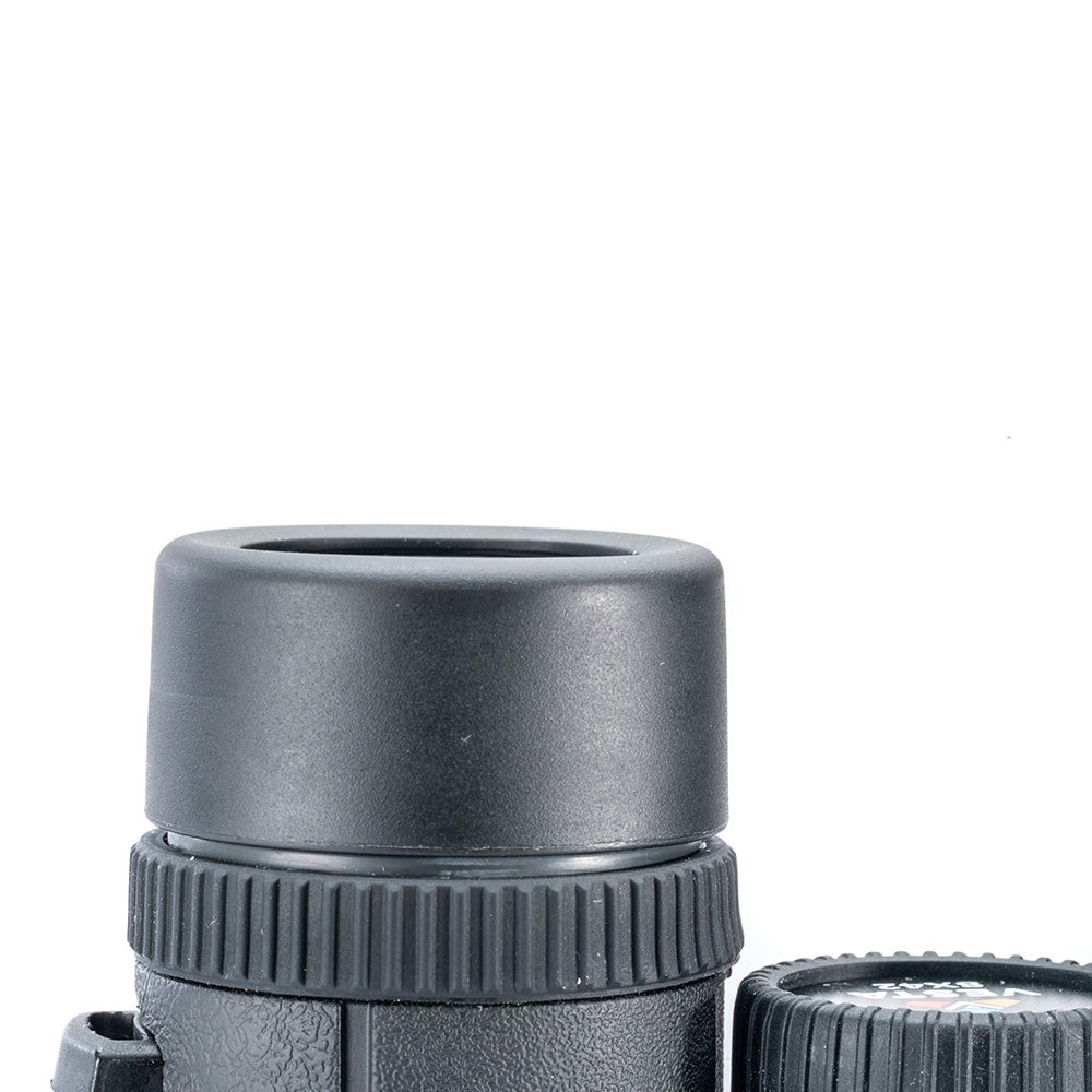 Vanguard Vesta 10X42 Real Tree Camo Waterproof Binoculars