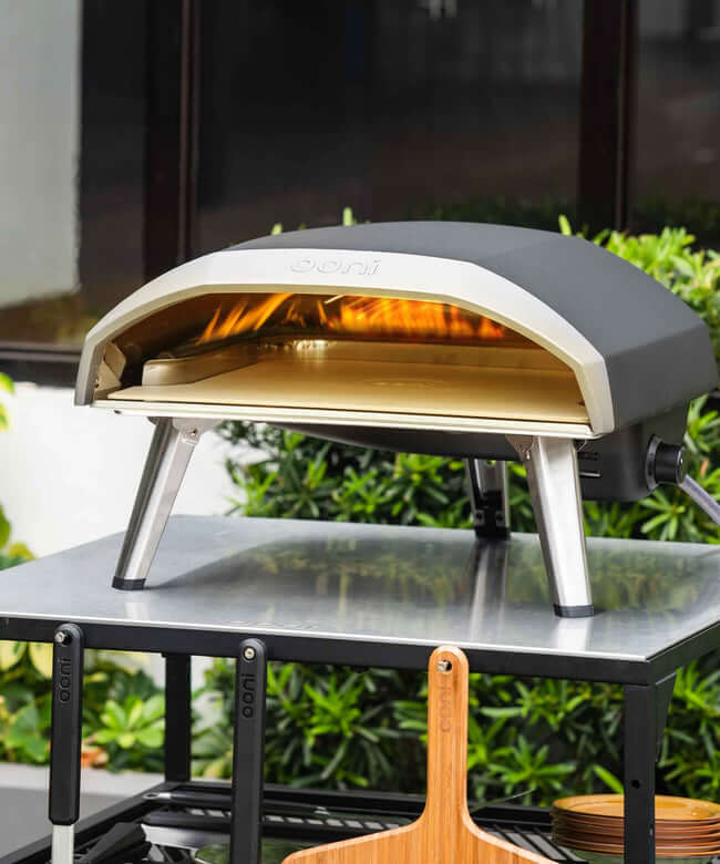Ooni Koda 16 - Gas Powered Outdoor Pizza Oven