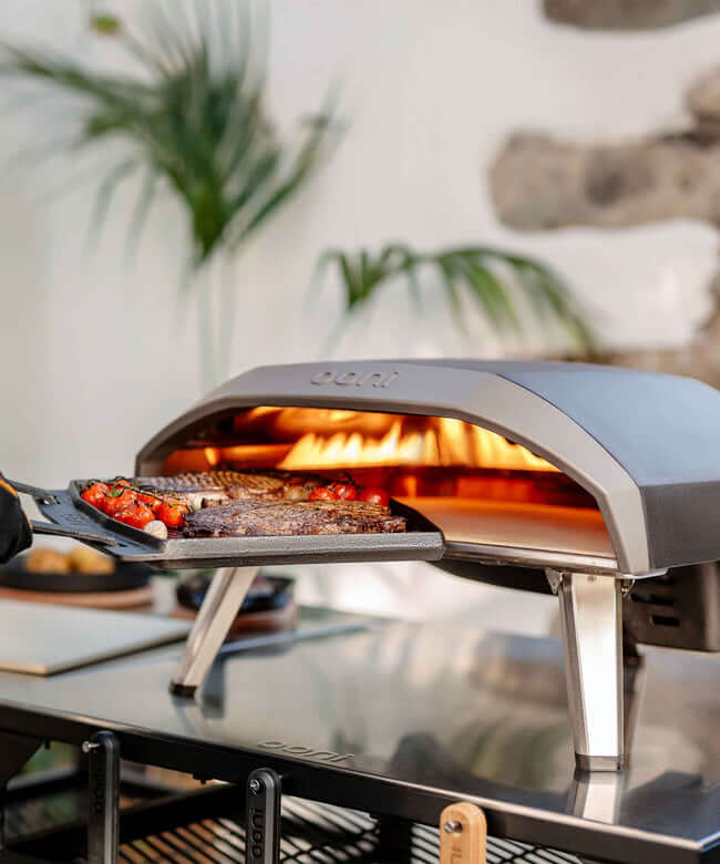 Ooni Koda 16 - Gas Powered Outdoor Pizza Oven