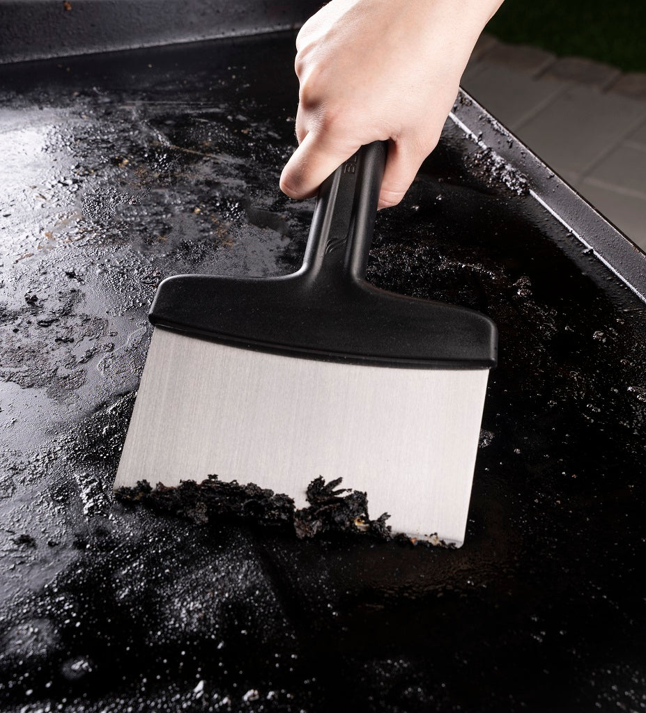 Blackstone 5 Piece Griddle Essentials Toolkit with Scraper