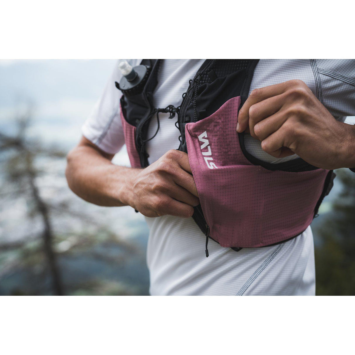Strive Fly Vest - Black