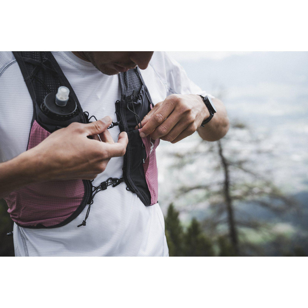 Strive Fly Vest - Black