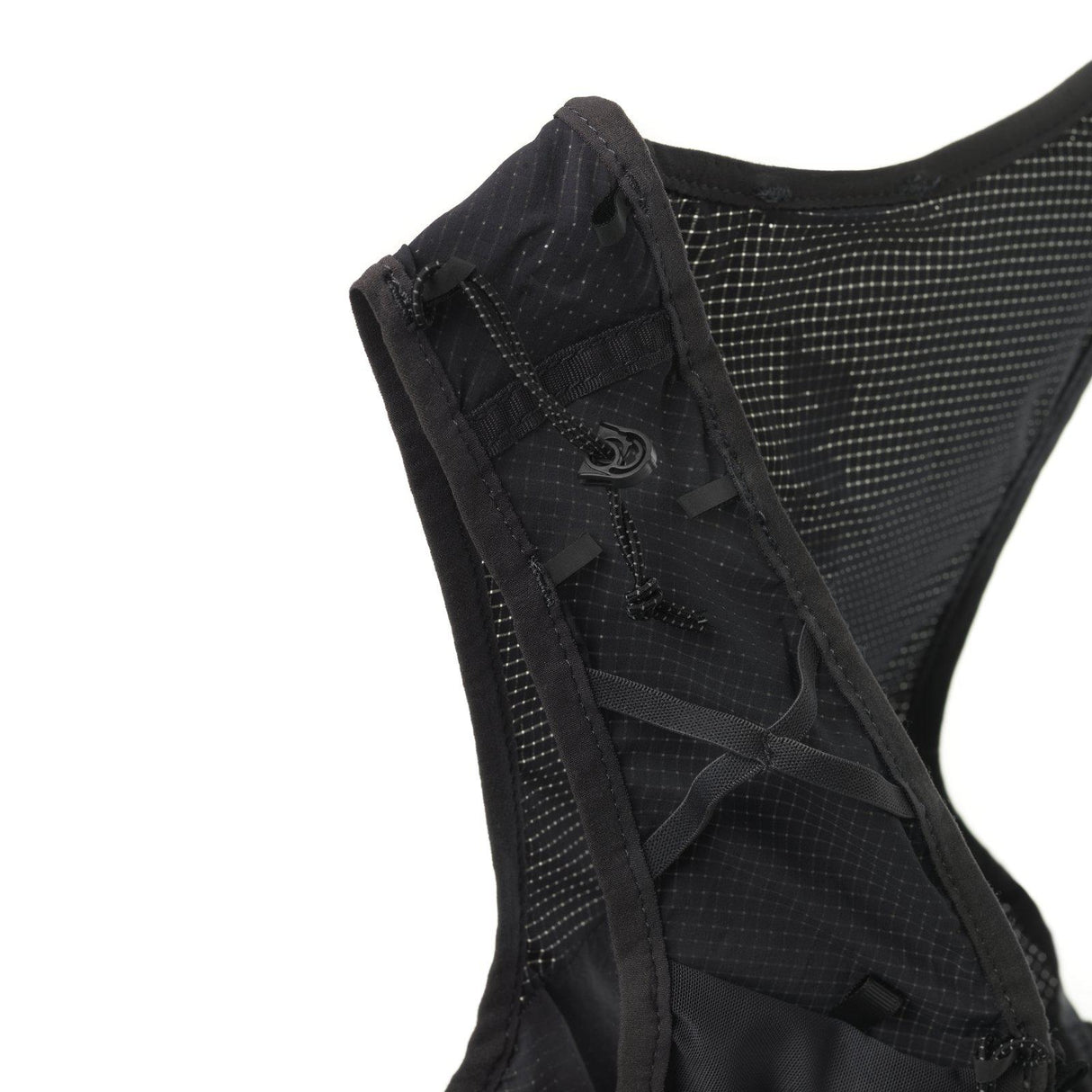 Strive Fly Vest - Black