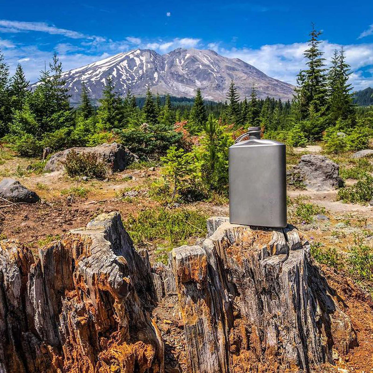 Titanium Hip Flask and Funnel - 8.4 oz / 248 ml