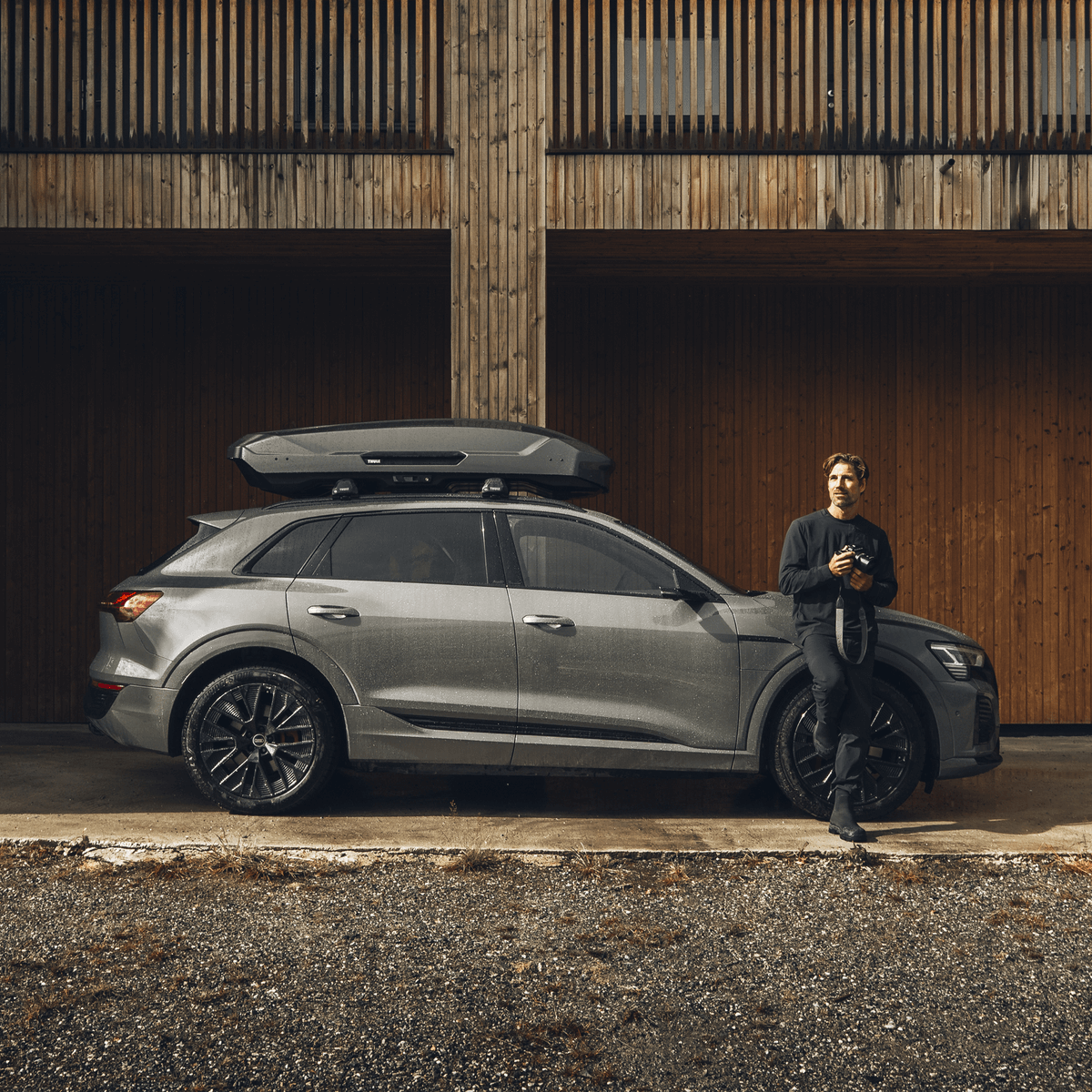 Thule Motion 3 Roof Box Glossy Black Cargo Carrier