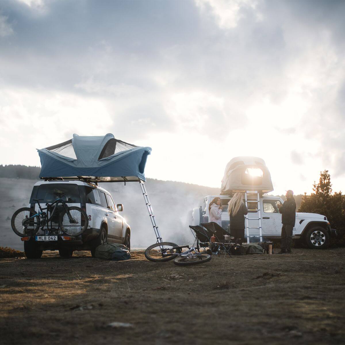 Thule Approach - Car Roof Top Tents on SUVs during an adventure expedition, showcasing spacious and comfortable camping setup by Thule.