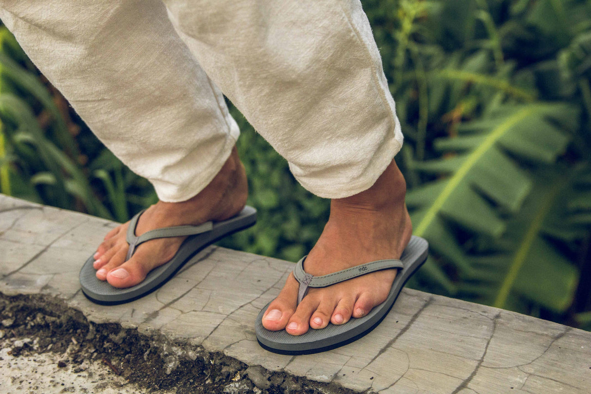 Essential Flip Flop - Women