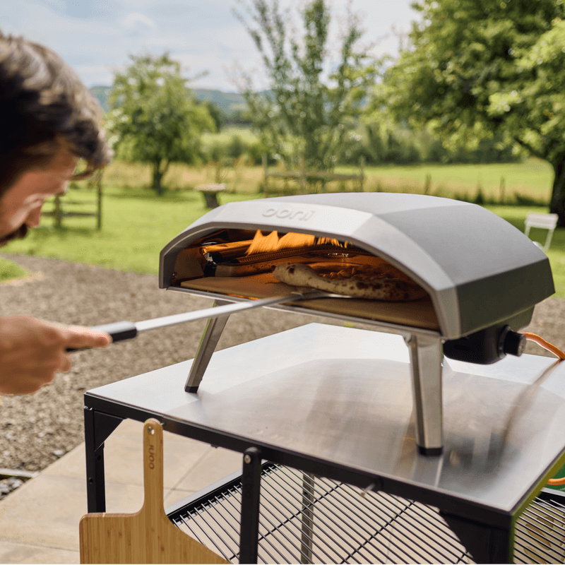 Ooni Koda 16 - Gas Powered Outdoor Pizza Oven