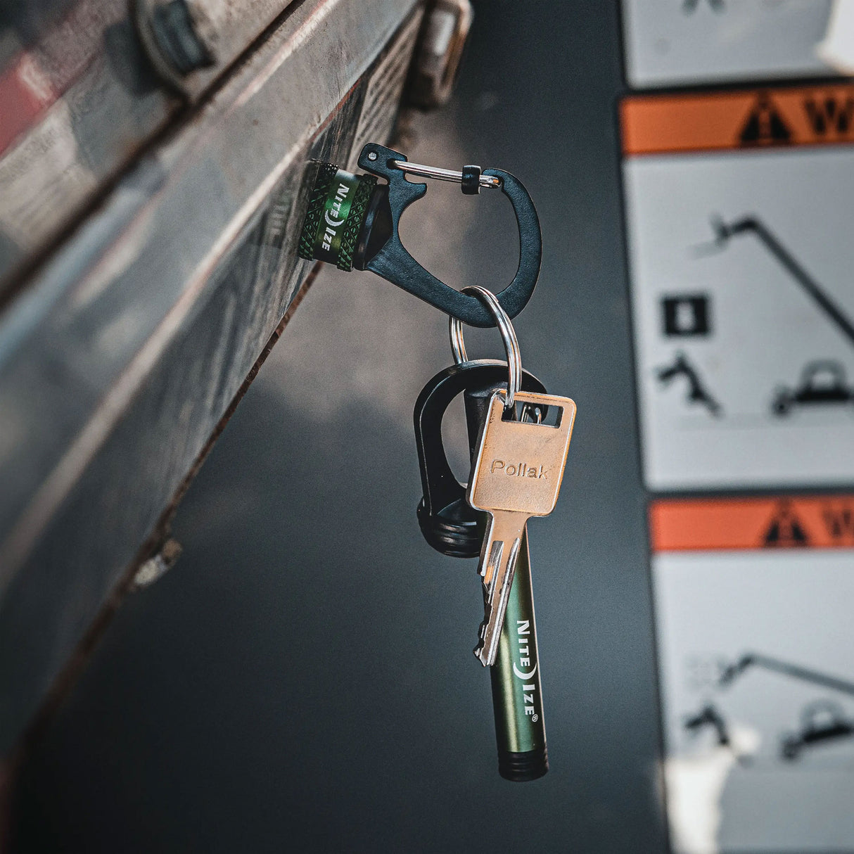 SlideLock 360 Magnetic Locking Dual Carabiner (Blue)