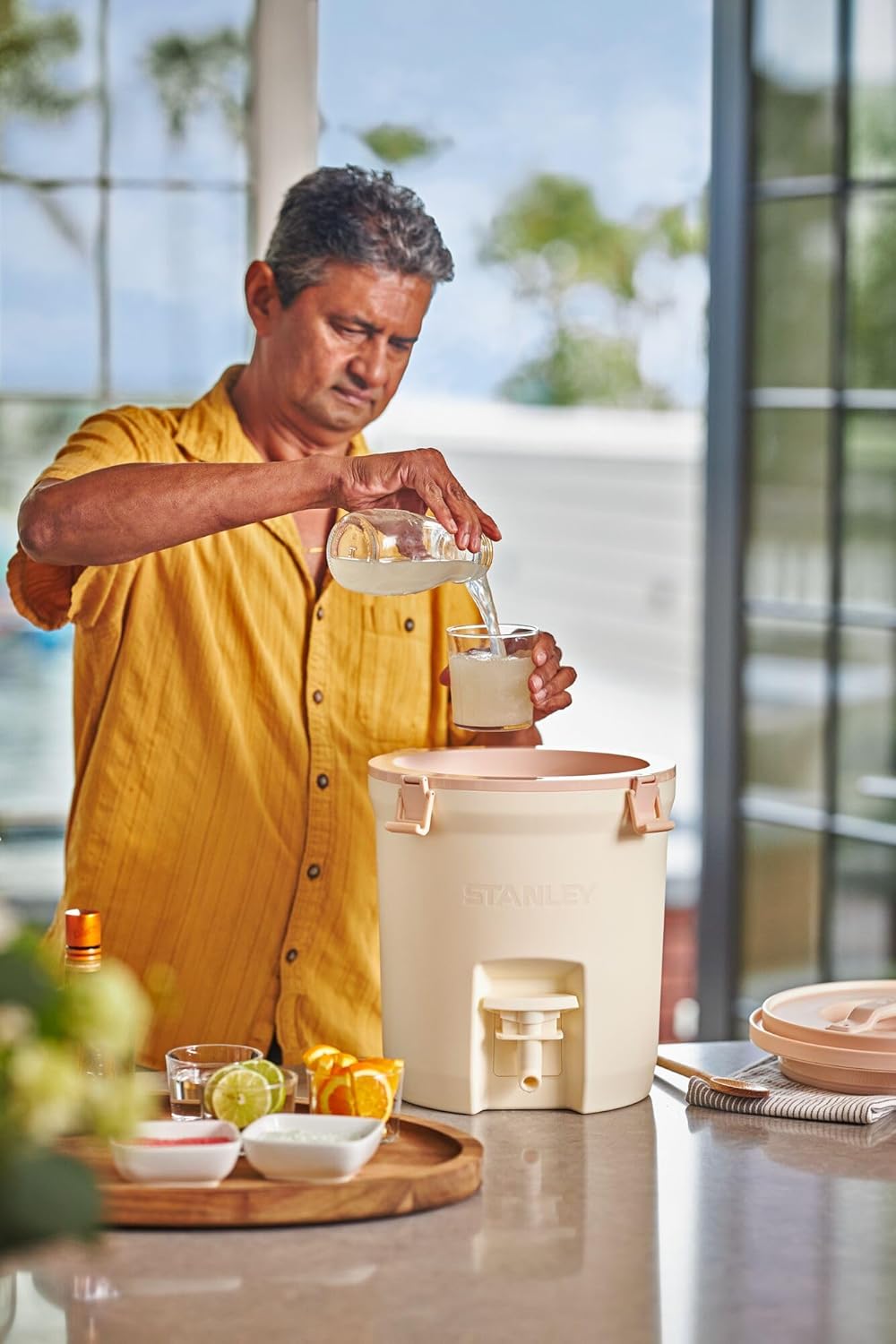 Adventure Fast Flow Water Jug - 7.5L