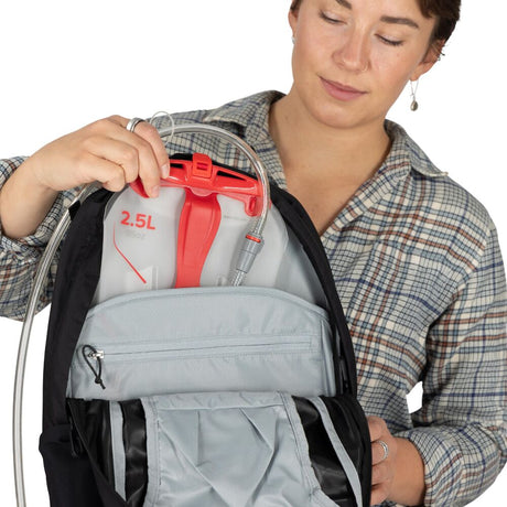Osprey Hydraulics LT 2.5 L Reservoir System inside a bag