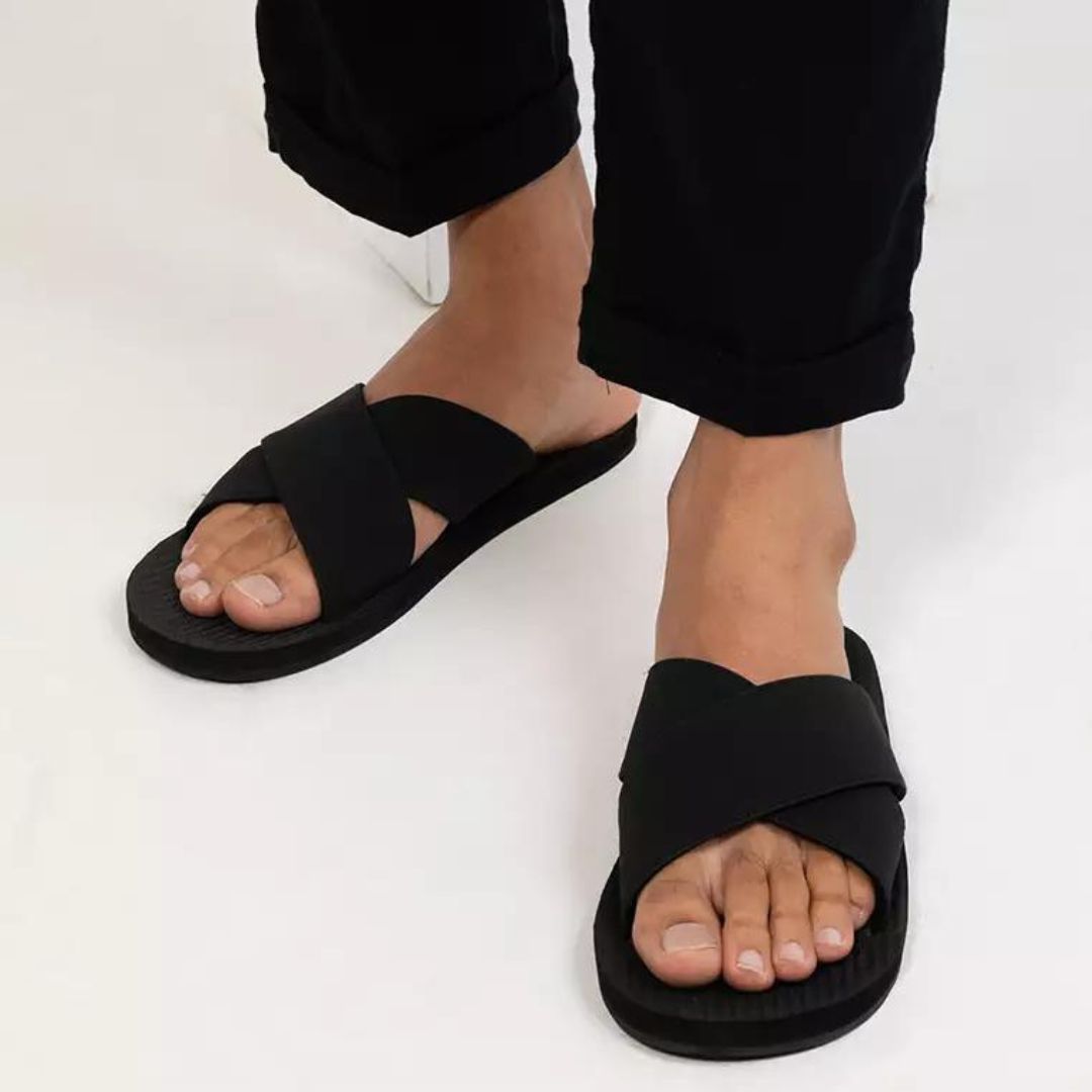 Essentials Cross - Men